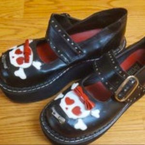 ISO demonias emily 221